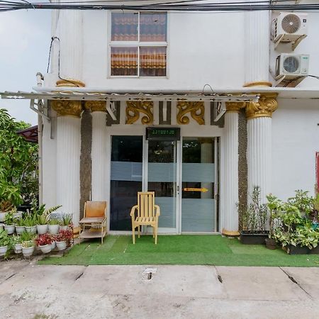 Reddoorz Syariah Near Universitas Borobudur Jakarta Exteriér fotografie