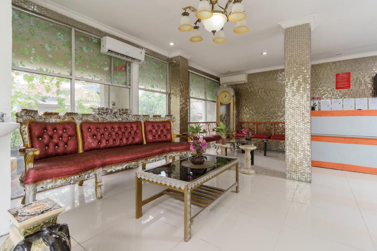 Reddoorz Syariah Near Universitas Borobudur Jakarta Exteriér fotografie