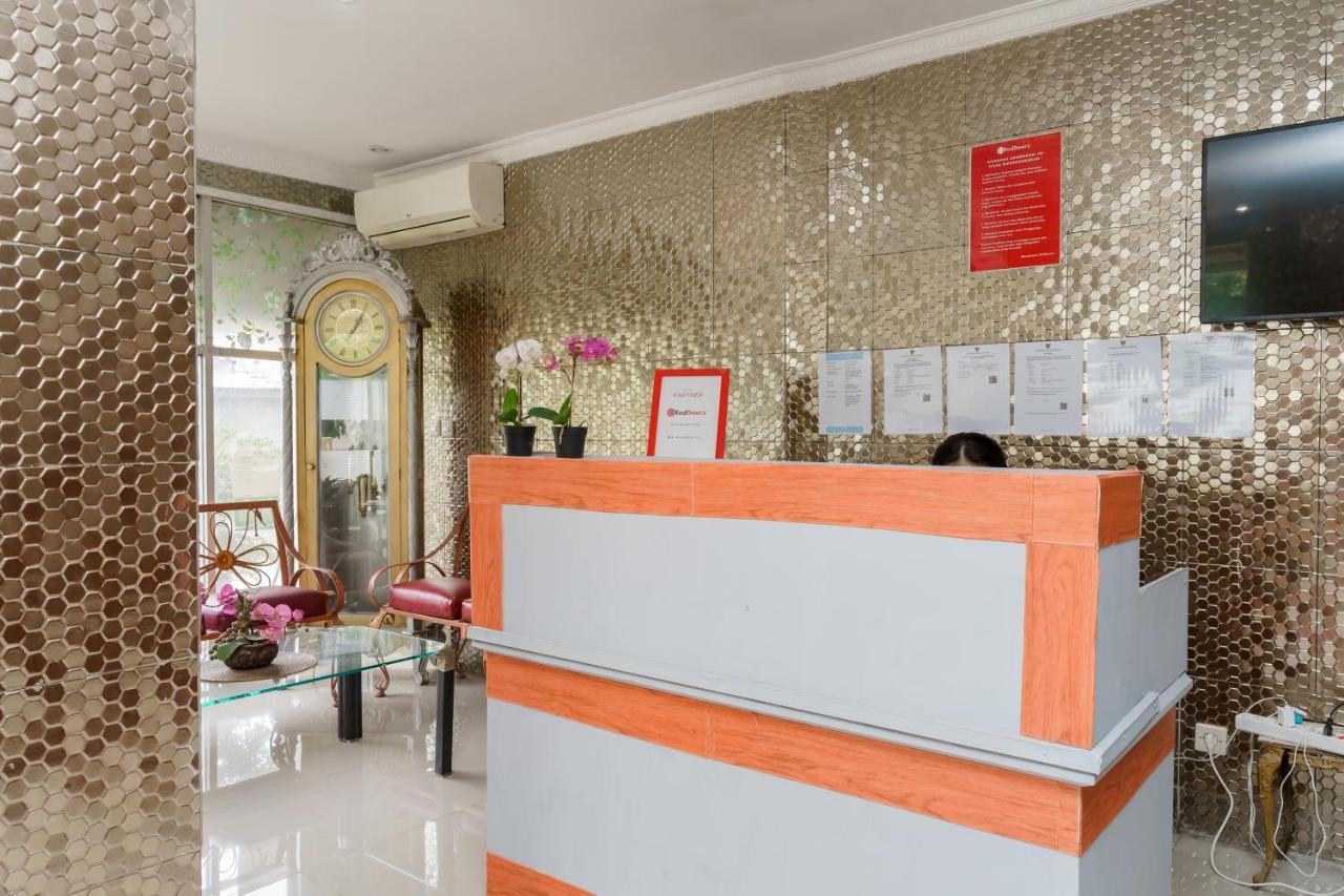 Reddoorz Syariah Near Universitas Borobudur Jakarta Exteriér fotografie